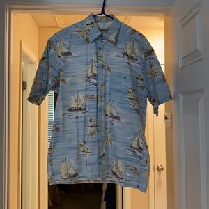Short sleeve campia button up Hawaiian shirt